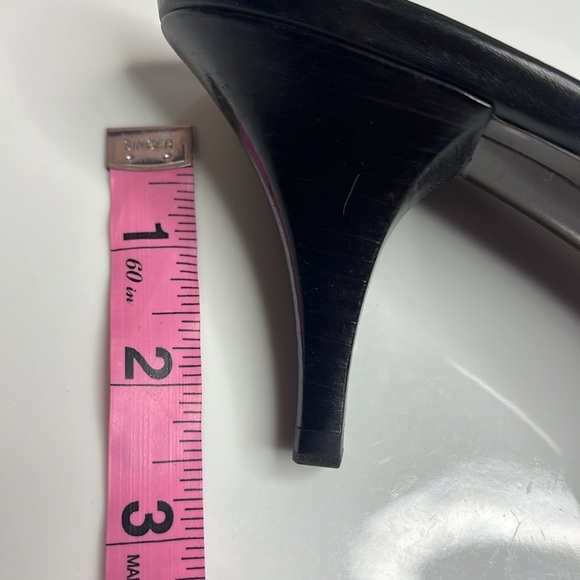 LOUIS VUITTON VINTAGE NEVER WORN HEELS - Picture 10 of 11